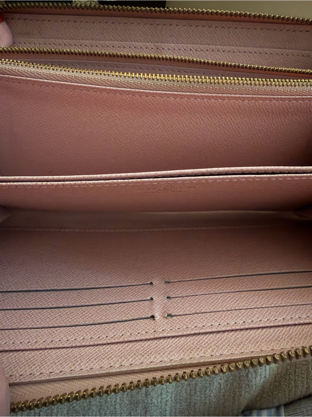 Louis Vuitton Zippy Wallet - Picture 5 of 7